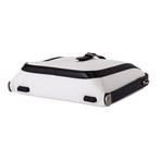 Dulles Adria Compact Messenger // White