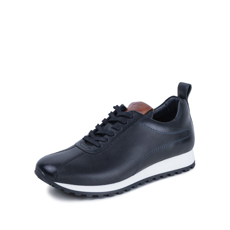 Axel Trainer // Black (UK 6)