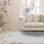 Faux Fur // Animal Shaped // Ivory Rug (2'W x 3'L)