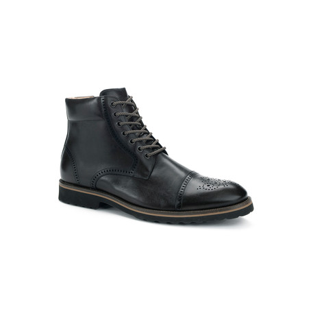 Barry Boot // Black (US: 8)