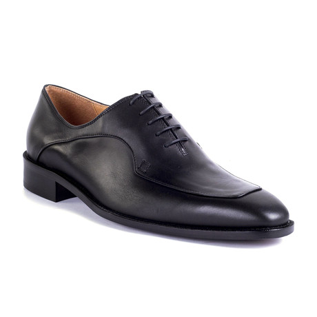 Fesco Oxford // Black (Euro: 39)