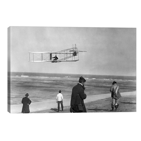 1911 One Of The Wright Brothers Flying A Glider And Spectators On Ocean Beach Kill Devil Hills Kitty Hawk North Carolina USA // Vintage Images