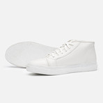 Kogi Leather // White (US: 8)