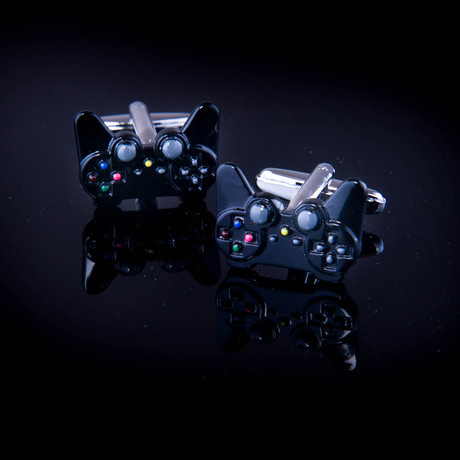 Exclusive Cufflinks + Gift Box // Controllers