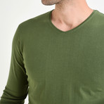 Amazon V-Neck Long Sleeve T-Shirt // Green (XS)