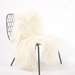 Icelandic Sheepskin // Natural White (43-47"L x 27-32"W)