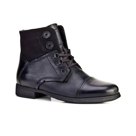 Jax Boots // Black (Euro: 39)