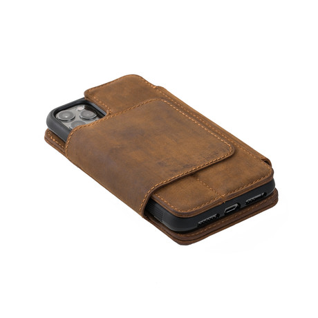 V5 Wallet Case // Brown (iPhone 11 Pro)
