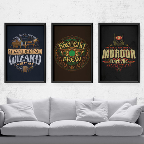 The Lord of the Rings Beverage Set (11"W x 17"H)