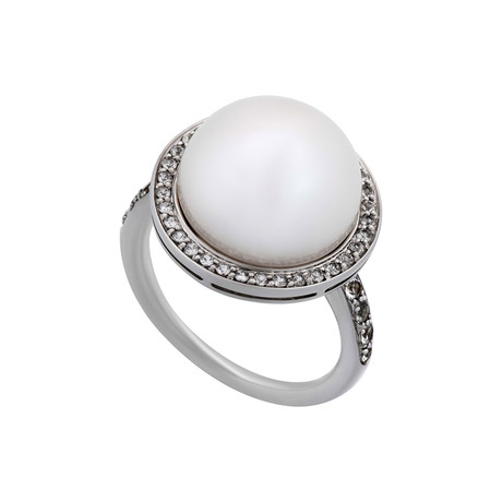 Mimi Milano 18k White Gold Diamond + White Cultured Pearl Ring // Ring Size: 6.5 // Store Display