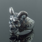 Skull + Horns Ring // Silver (10)