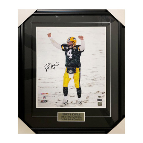 Brett Favre // Green Bay Packers // Autographed Photo