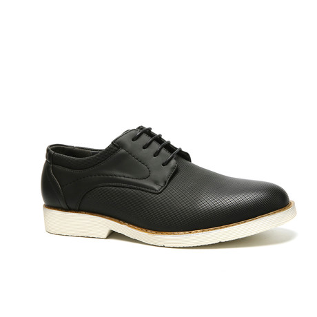 Bedford Plain Toe Oxfords // Black (Size 7)