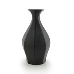 Table Vase (Black)