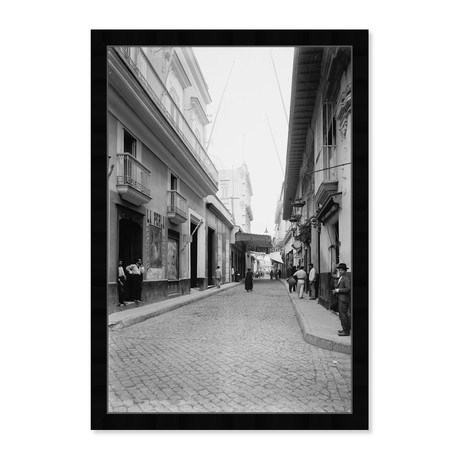 Street Habana (26.0"H x 18.0"W x 0.5"D)