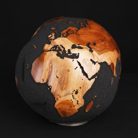 Medium Globe 11 // Classic Black Magnetite + Teak Medium // 9.8"Ø
