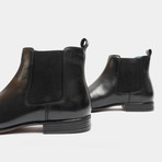 Darwin // Black (UK: 9)