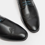 Miles // Black (UK: 8)