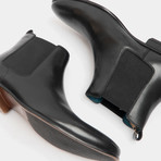 Darwin // Black (UK: 9)