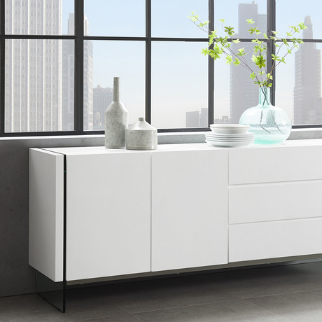 DAISY // Buffet Server