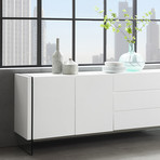 DAISY // Buffet Server