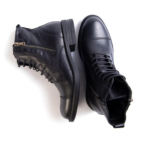 Dunes Boots // Black (Euro: 39)