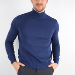 James Pullover Sweater // Blue (Medium)