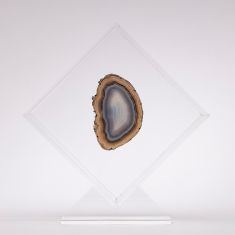 Agate Floating in Acrylic Display // Ver. 6