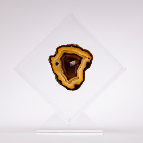 Agate Floating in Acrylic Display // Ver. 8