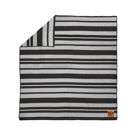 Acrylic Stripe Blanket // Cincinnati Bengals