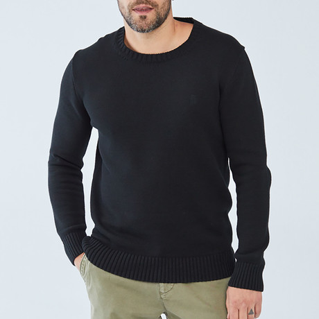 Charle Knitwear // Black (Small)