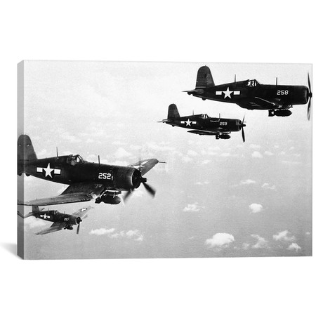 F4U Corsair Planes, Used From 1942-53 // The US Navy And Marine Corps // Rue Des Archives