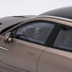 1/18 Aston Martin DBX Satin Solar