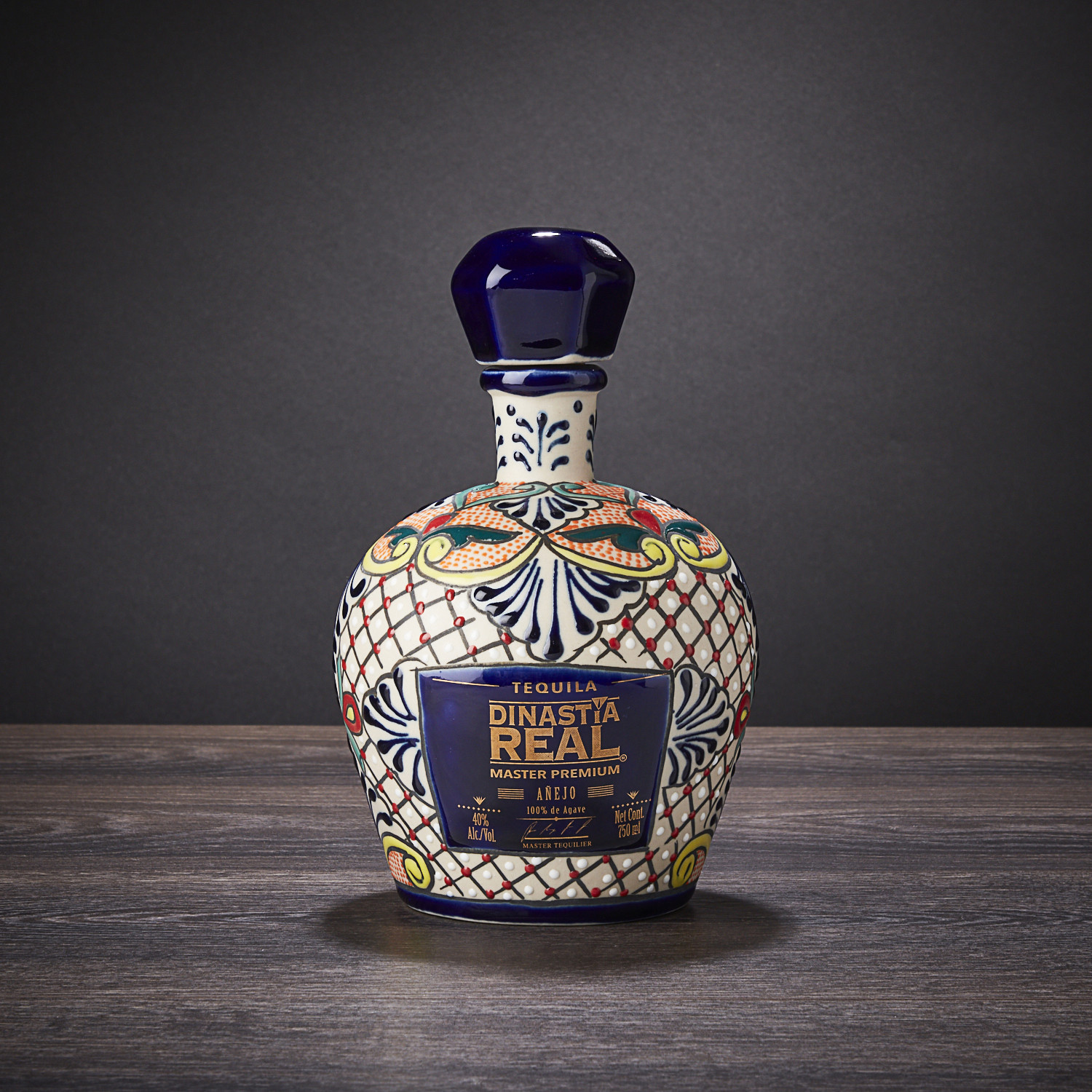 Master Premium Añejo Tequila Ceramic Bottle 750 Ml Rare Edition