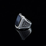 Celtic Knot + Onyx Ring // 925 Sterling Silver (8.5)