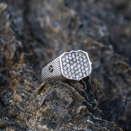Signet Ring //  Gray Diamond (7.5)