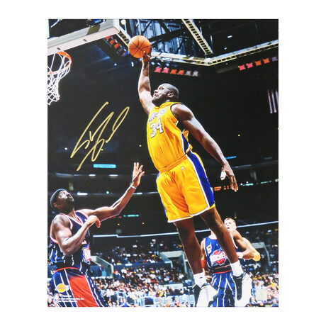 Shaquille O'Neal // Los Angeles Lakers // Signed Action Photo // 16X20