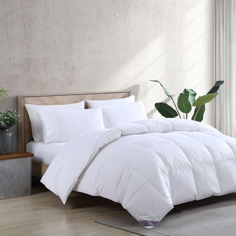 Loftworks // Natural White Down Blend Comforter // High-loft Medium Warmth (Twin)