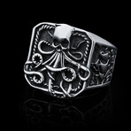 Watery Grave Ring (Size 8 // 33g)