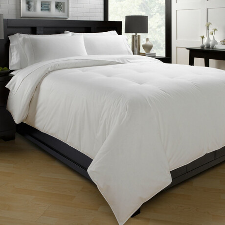 Lightweight White Down Comforter (Twin)