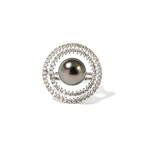 18k White Gold Pearl Ring // Ring Size: 7