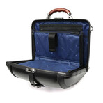 Dulles Touch Messenger // Black