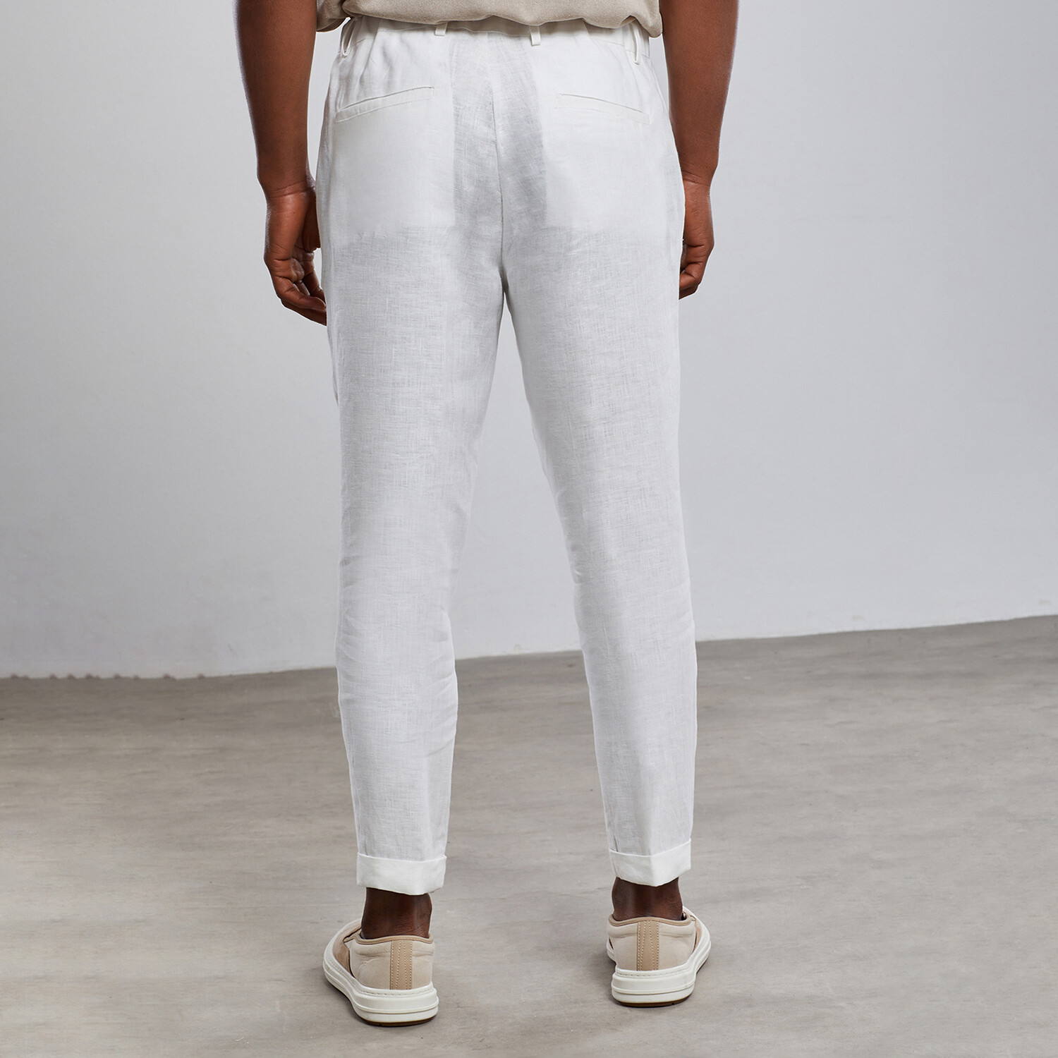 Deluxe Carrot Fit Chino Linen Pants // White (XL) - Dear Deer Resort ...