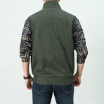 Zach Utility Vest // Military Green (M)