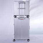 17" Deluxe Wheeled Business Case (Platinum)