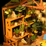 DIY Mini House // Cathy's Flower house
