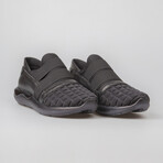 TT0955 Sneakers // Black (Men's Euro Size 40)