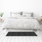Black N White // Thierry Floor Mat (2' x 3')