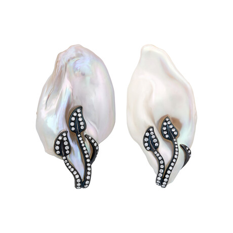 18k White Gold Diamond + Pearl Earrings III // Store Display