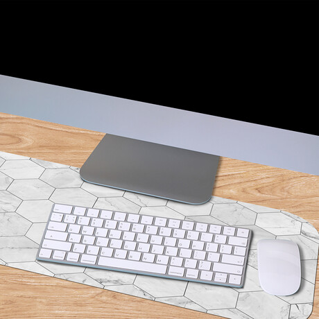 Raw Vinyl Office Accessories // Carl (Mouse Pad - 7.7"Ø)